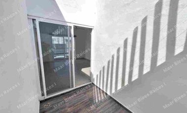 Renta de Casa para Oficinas en Esquina Sm 50 en Cancun Doble Acceso de 3 Recámaras y 3 Baños