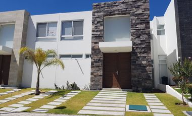 CASA EN RENTA, EN LOMAS DE ANGELOPOLIS  III, SAN ANDRES CHOLULA, PUEBLA.