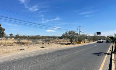 RENTA DE TERRENO EN GUADALUPE LA VENTA, EL MARQUES, ZONA AEROPUERTO, SOBRE CARRETERA
