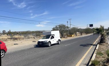 RENTA DE TERRENO EN GUADALUPE LA VENTA, EL MARQUES, ZONA AEROPUERTO, SOBRE CARRETERA