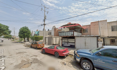 Casa en Calzada del Pedregal, Pedregal del Valle, Torreón, Coahuila de Zaragoza ¡NO CRÉDITOS!
