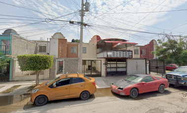 Casa en Calzada del Pedregal, Pedregal del Valle, Torreón, Coahuila de Zaragoza ¡NO CRÉDITOS!