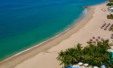PENINSULA Vallarta  4 recamaras Piso 16