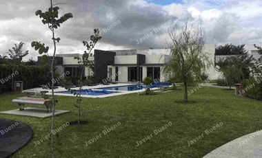 Casa con 4 habitaciones.
