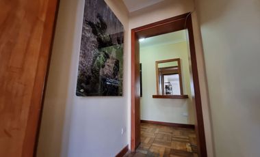 Arriendo Lindo Depto. Habitacional u Oficina, de 3 dormitorios 2 baños en Paseo Bulnes, Santiago Centro