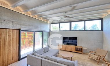 Casa en Venta en Cancún en Laguna I en Puerto Cancún con Alberca