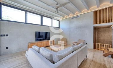 Casa en Venta en Cancún en Laguna I en Puerto Cancún con Alberca