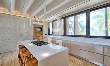 Casa en Venta en Cancún en Laguna I en Puerto Cancún con Alberca