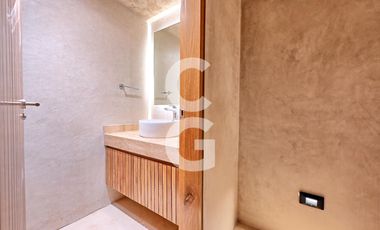 Casa en Venta en Cancún en Laguna I en Puerto Cancún con Alberca