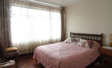 Departamento Edificio Prales , frente plaza Republica 4.850 UF