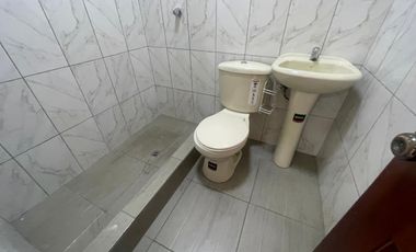MUCHO LOTE ALQUILO DEPARRTAMENTO PRIMER PISO, DOS DORMITORIOS, EXCELENTES ACABADOS
