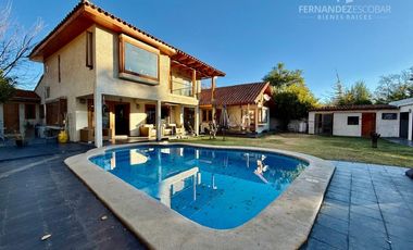 LOS ANDES - VENDE CASA 4D 5B 3E PSICINA - COND. EL ENCANTO