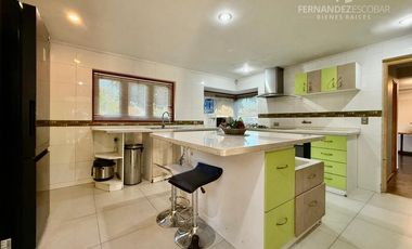 LOS ANDES - VENDE CASA 4D 5B 3E PSICINA - COND. EL ENCANTO