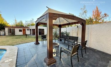 LOS ANDES - VENDE CASA 4D 5B 3E PSICINA - COND. EL ENCANTO