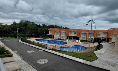 En venta casa Condominio CampoAragon