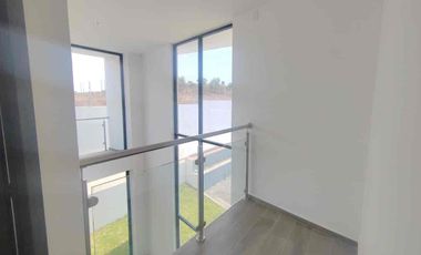 CASA EN VENTA EN CASA FUERTE