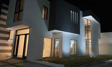 CASA EN VENTA EN CASA FUERTE