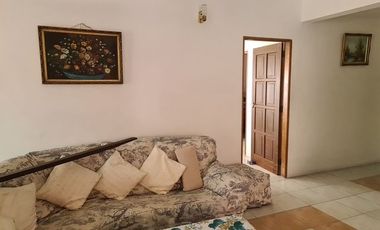 House 15 mins from the beach