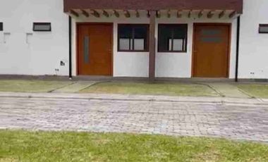 *HERMOSAS CASAS POR ESTRENAR  🏡*
- CONJUNTO PRIVADO
- SECTOR LA ARMENIA 
💰VALOR:  Desde $ 128.000

🚧Terreno: 105 m²
🏕️Construcción: 120 m²
🧱 No adosadas - pared propia