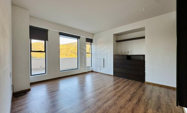 HERMOSO DEPARTAMENTO CON TERRAZA DE GRAN TAMAÑO Y AMENIDADES EN VENTA EN ZONA ESMERALDA.