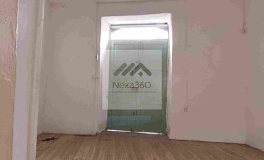 Casa rentera en venta , en el centro de Cuenca, dos locales comerciales , 10 habitaciones , a dos cuadras de la Iglesia Corazon de Jesús.