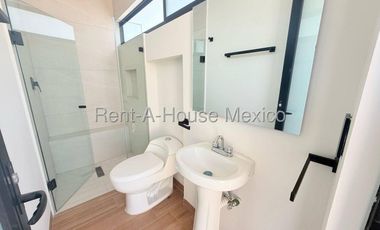 Estrena casa de 4 recámaras con roof en Zen Life, El Mirador, Querétaro