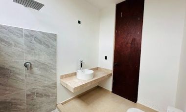 RESIDENCIA EN VENTA EN PRIVADA PARQUE NATURA CHOLUL