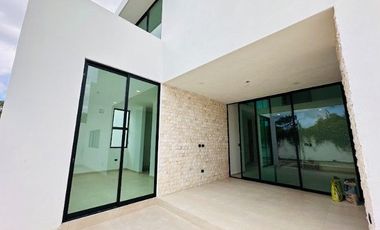RESIDENCIA EN VENTA EN PRIVADA PARQUE NATURA CHOLUL