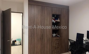 Casa de 4 recámaras con foor en venta en Zibatá, Querétaro