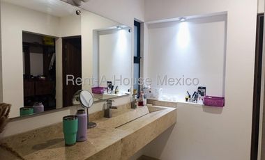 Casa de 4 recámaras con foor en venta en Zibatá, Querétaro