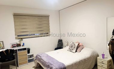 Casa de 4 recámaras con foor en venta en Zibatá, Querétaro