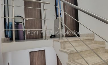 Casa de 4 recámaras con foor en venta en Zibatá, Querétaro