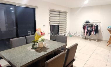 Casa de 4 recámaras con foor en venta en Zibatá, Querétaro