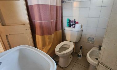 Amplia casa con gran terreno y potencial comercial en barrio Matta Santa Elena