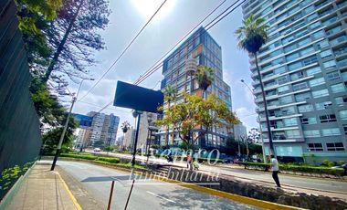 ¡Bajo de Precio! Venta de Moderno Dúplex en Barranco – Vista al Mar –