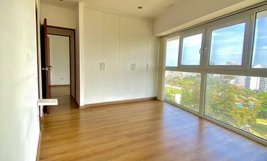 ¡Bajo de Precio! Venta de Moderno Dúplex en Barranco – Vista al Mar –