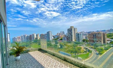 ¡Bajo de Precio! Venta de Moderno Dúplex en Barranco – Vista al Mar –