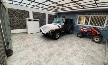 Arriendo amplia casa 10 dormitorios a pasos Unimarc Angamos, Playa blanca