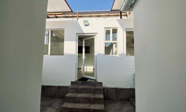 Arriendo amplia casa 10 dormitorios a pasos Unimarc Angamos, Playa blanca
