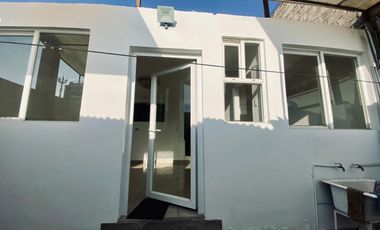 Arriendo amplia casa 10 dormitorios a pasos Unimarc Angamos, Playa blanca