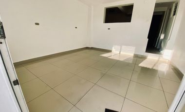 Arriendo amplia casa 10 dormitorios a pasos Unimarc Angamos, Playa blanca