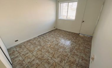 Arriendo amplia casa 10 dormitorios a pasos Unimarc Angamos, Playa blanca