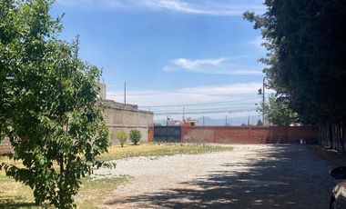 Terreno 1800 metros con casita construida de 400 m con arboles frutales en blvd aeropuerto
