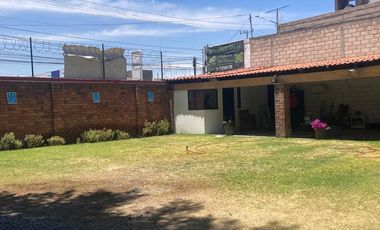 Terreno 1800 metros con casita construida de 400 m con arboles frutales en blvd aeropuerto