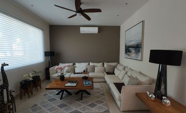 Moderna residencia en venta en Residencial Villa magna Cancun