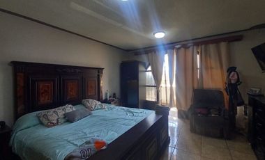 CASA EN VENTA CERCA AV TONALTECAS Y AV JUAREZ.