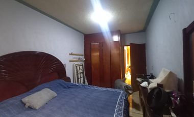 CASA EN VENTA CERCA AV TONALTECAS Y AV JUAREZ.