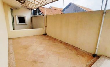 Rumah di Jual di Tenggilis Siap Huni Baru Renovasi Dekat Raya Jemursari