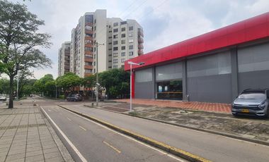 LOCAL COMERCIAL ARRIENDO AREA 1023 M2 PRADOS DEL NORTE CALI VALLE DEL CAUCA