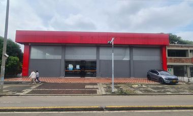 LOCAL COMERCIAL ARRIENDO AREA 1023 M2 PRADOS DEL NORTE CALI VALLE DEL CAUCA